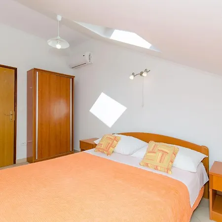 Dijana Apartman Slano