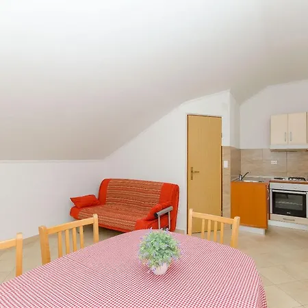 Apartment Dijana *